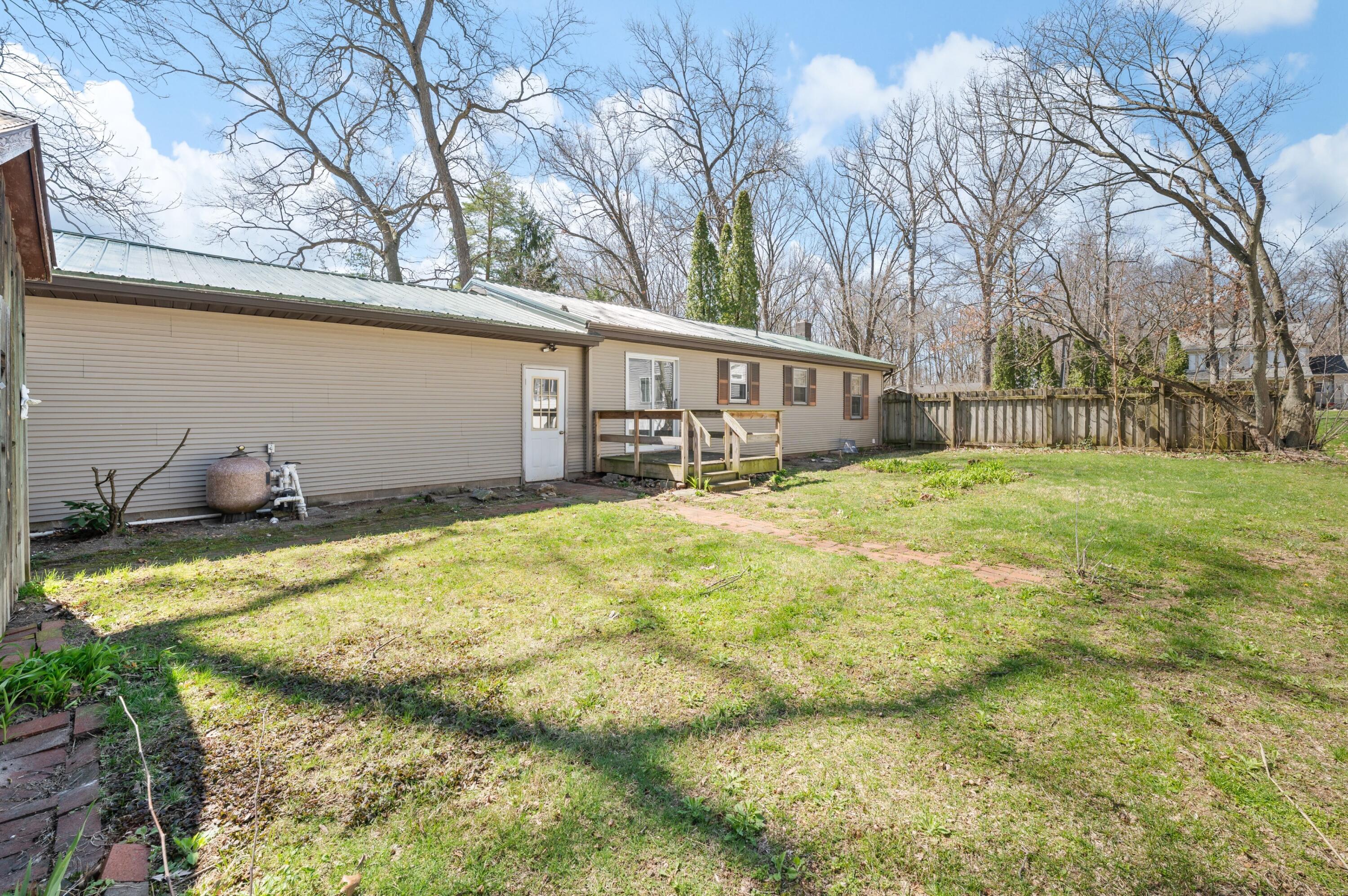 23990 Avenue C Edwardsburg MI 49112