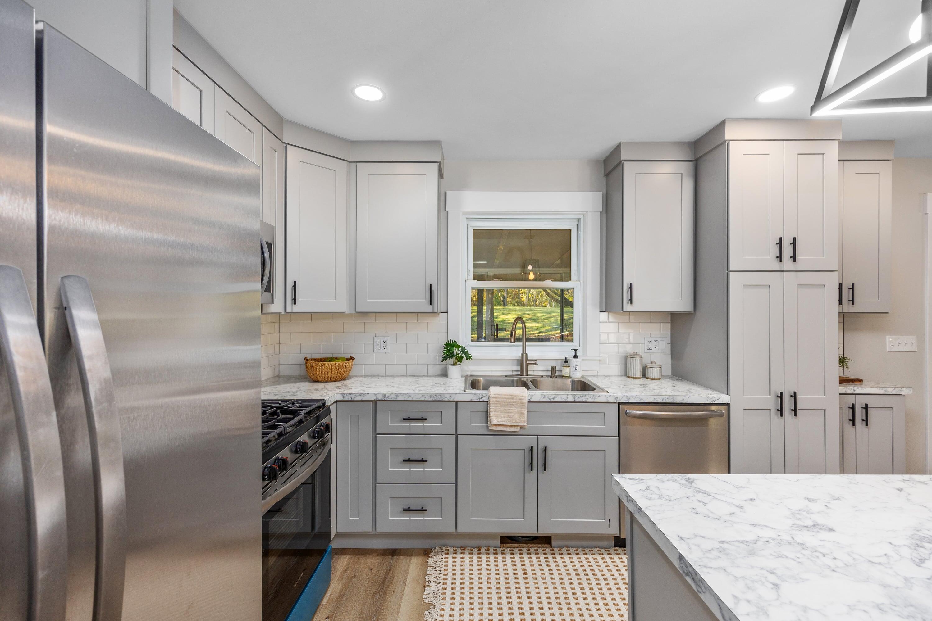 225 Sunset Hills Avenue NW Grand Rapids MI 49534
