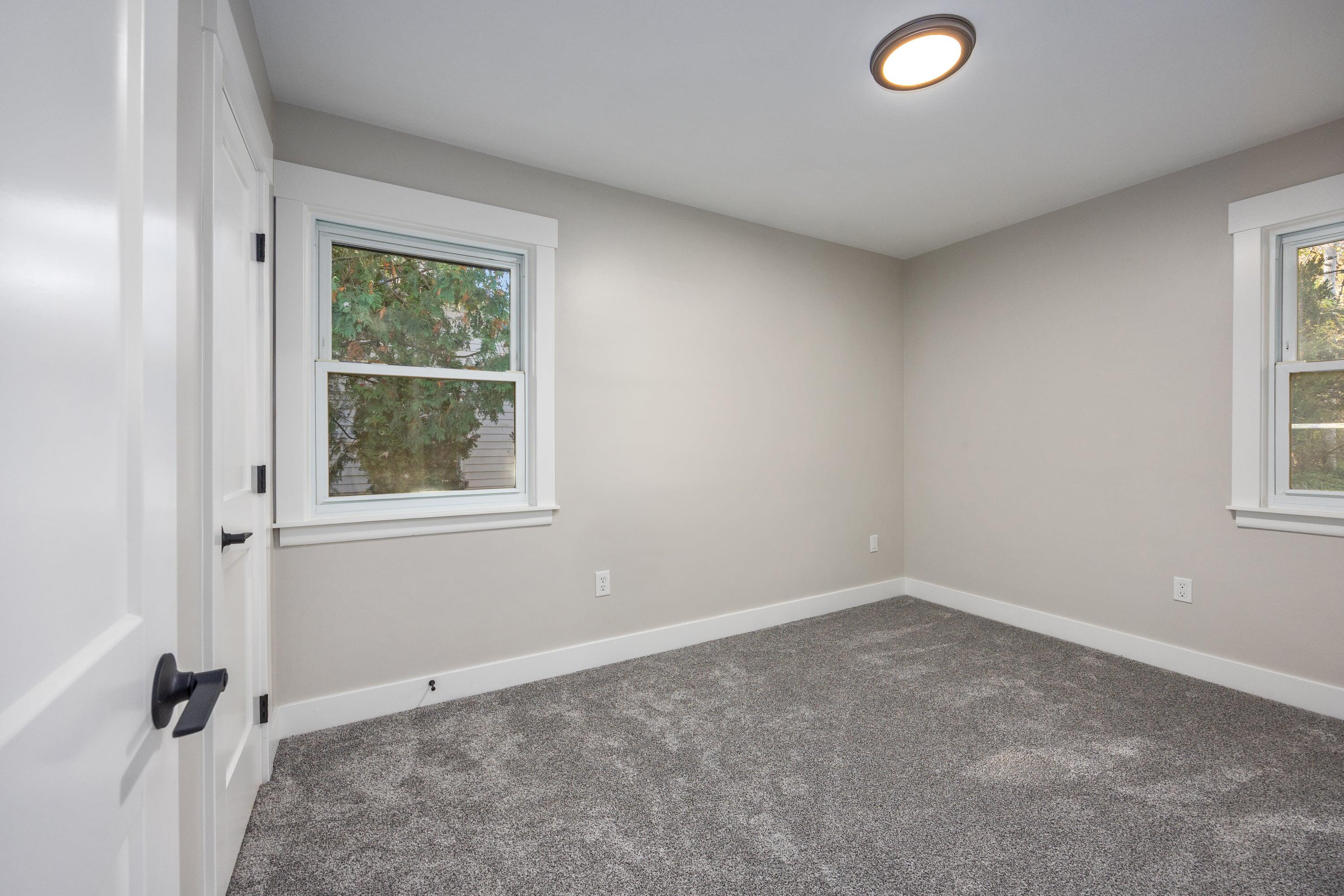 225 Sunset Hills Avenue NW Grand Rapids MI 49534