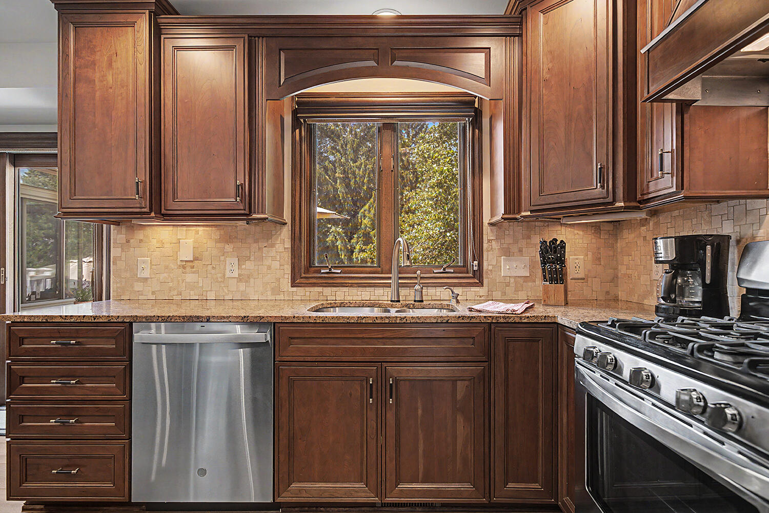 2274 Stowevalley Drive SE Grand Rapids MI 49508