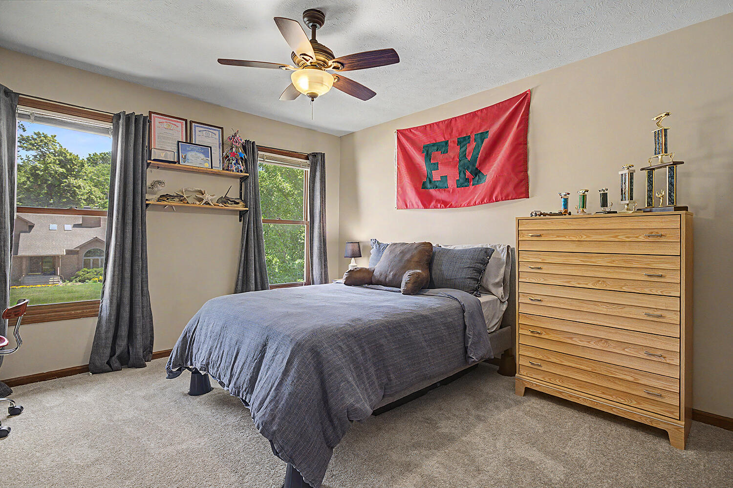 2274 Stowevalley Drive SE Grand Rapids MI 49508