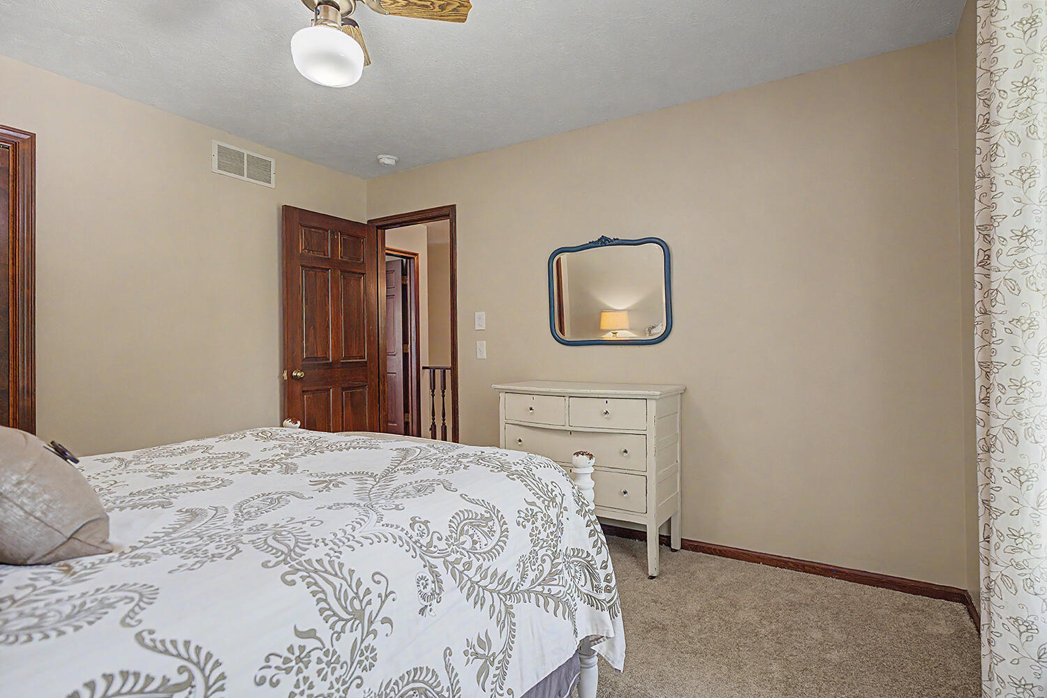 2274 Stowevalley Drive SE Grand Rapids MI 49508