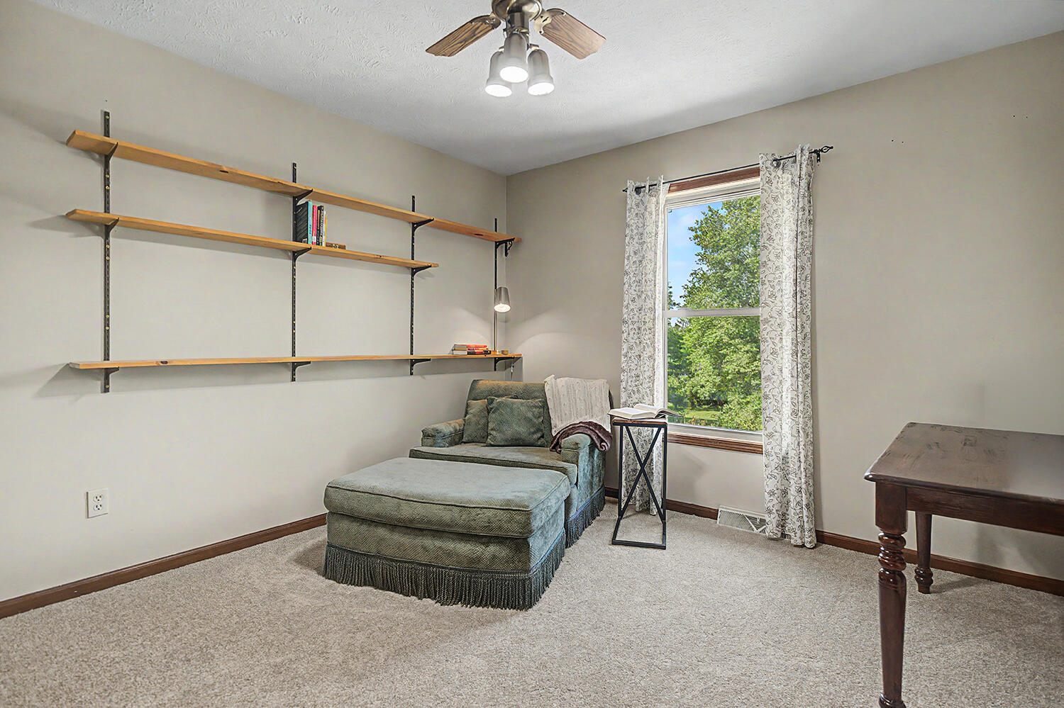 2274 Stowevalley Drive SE Grand Rapids MI 49508