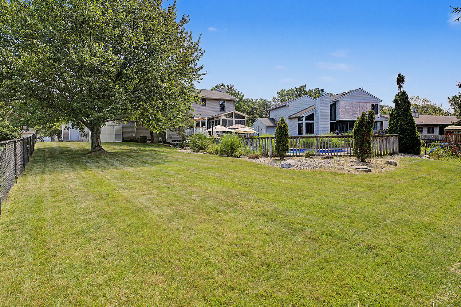 2274 Stowevalley Drive SE Grand Rapids MI 49508
