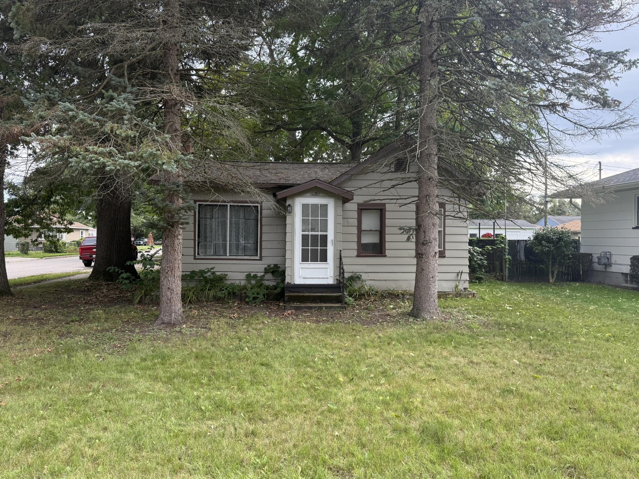 1291 Amity Avenue Muskegon MI 49442