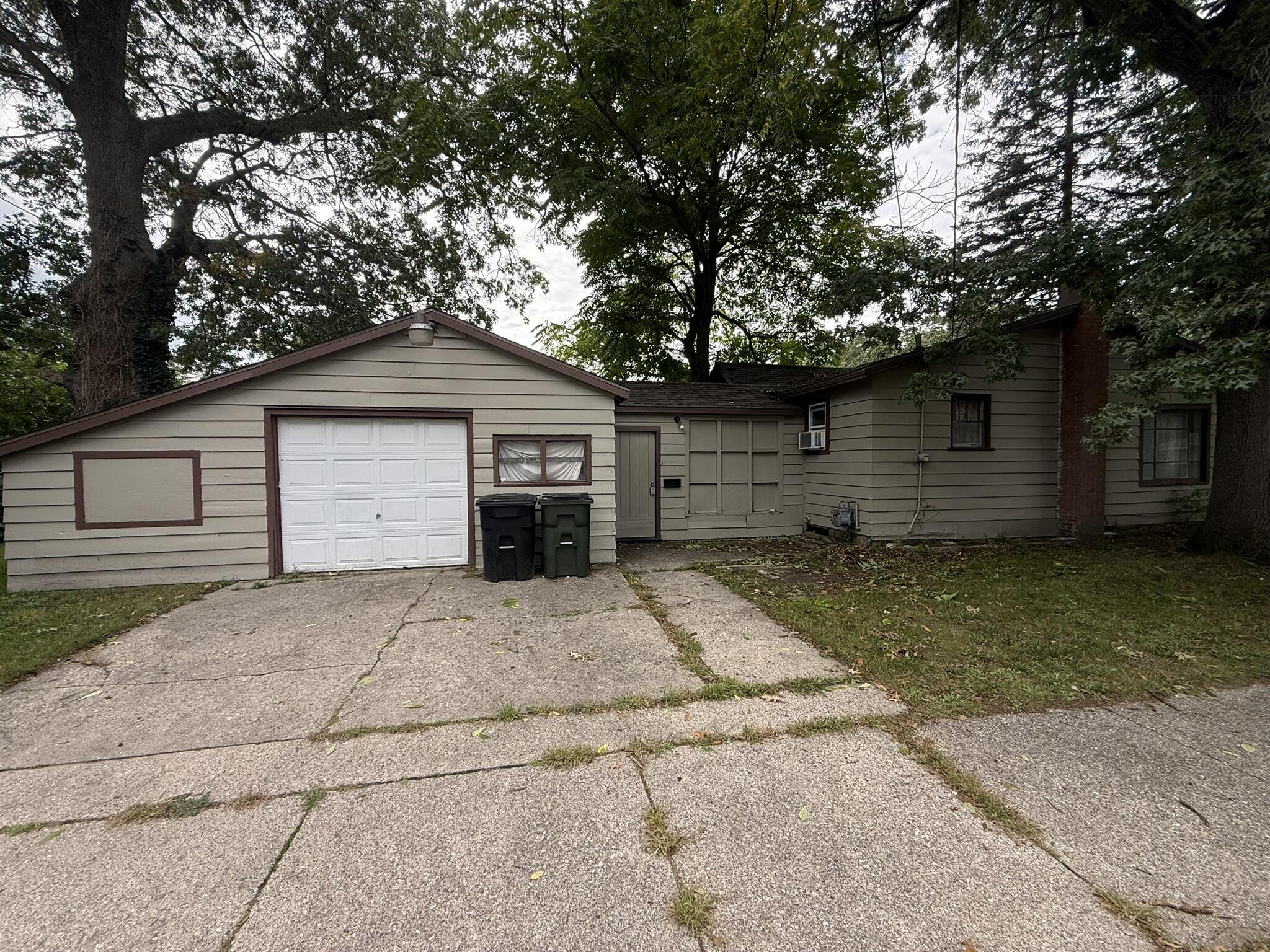 1291 Amity Avenue Muskegon MI 49442