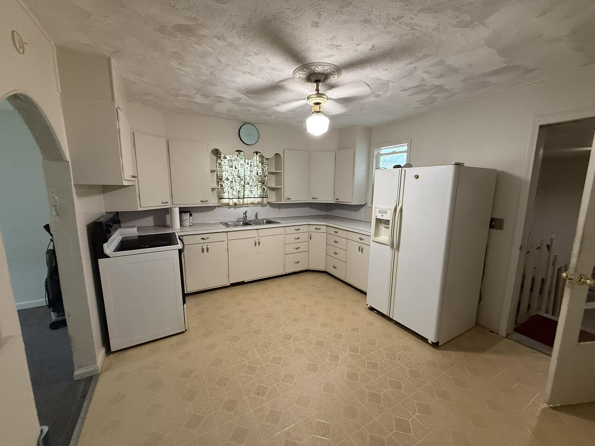1291 Amity Avenue Muskegon MI 49442