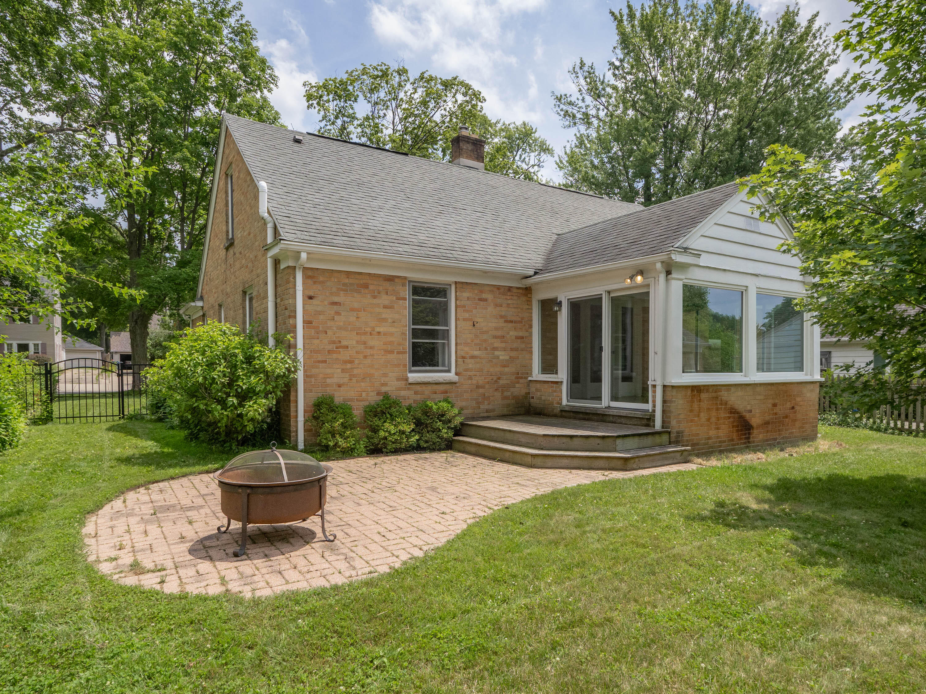 2514 Glenwood Drive Kalamazoo MI 49008