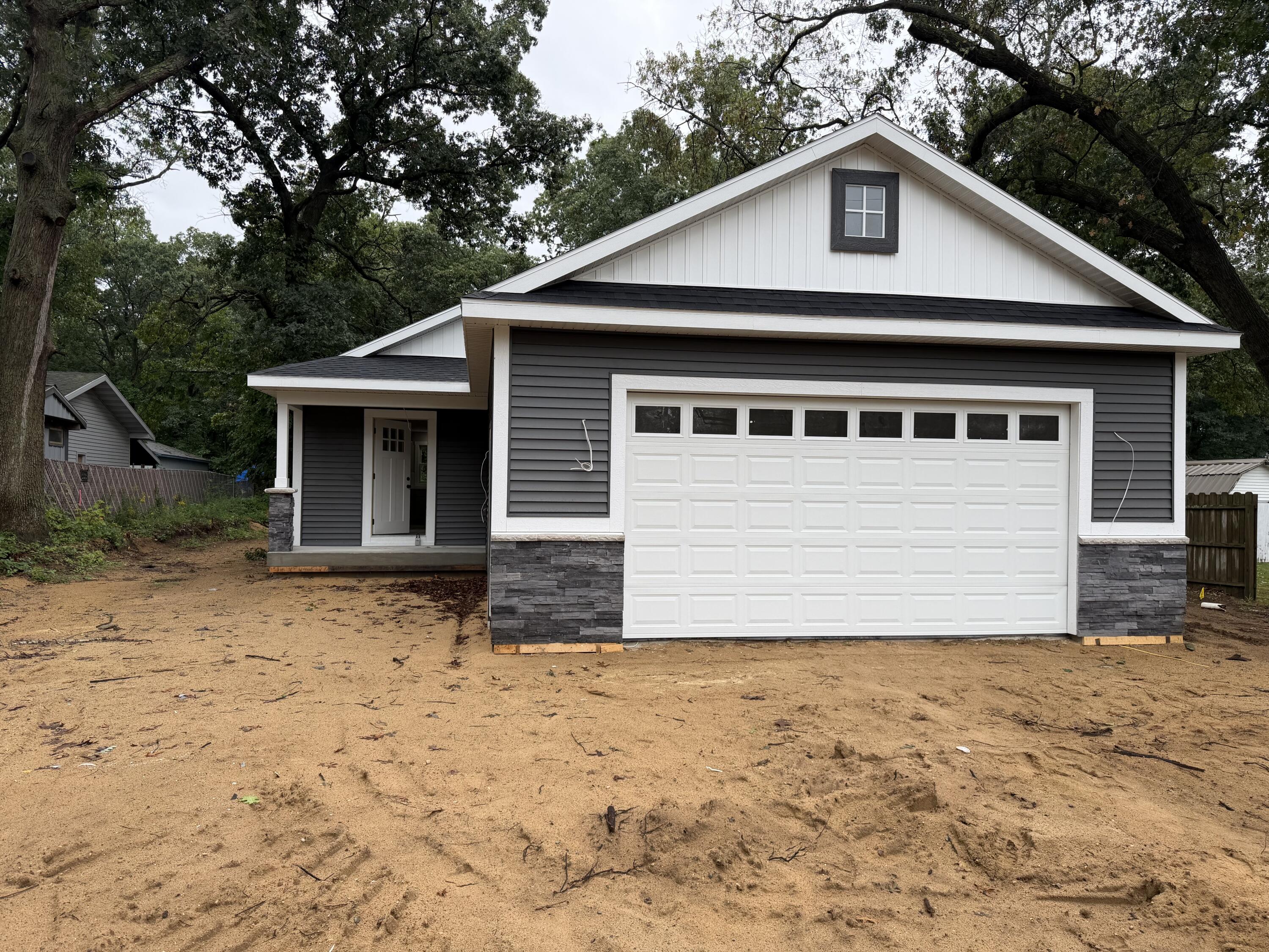 2245 Macarthur Road Muskegon MI 49442