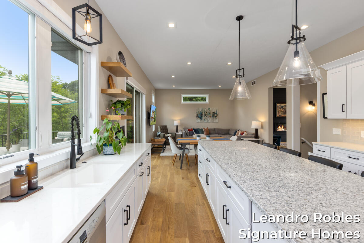 6 Fox Point Court NE Ada MI 49301