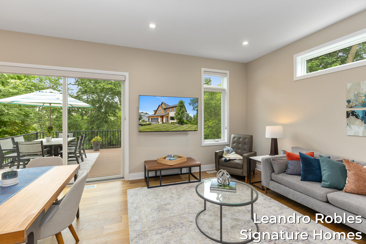 6 Fox Point Court NE Ada MI 49301