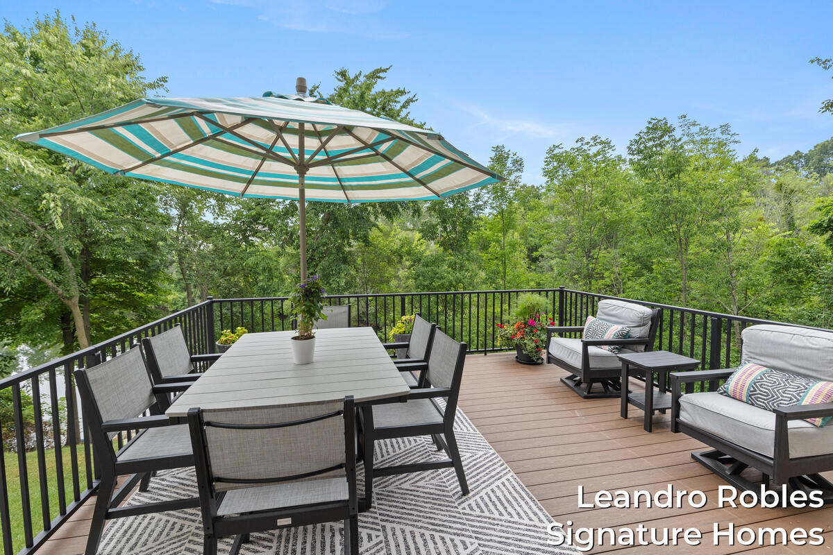 6 Fox Point Court NE Ada MI 49301