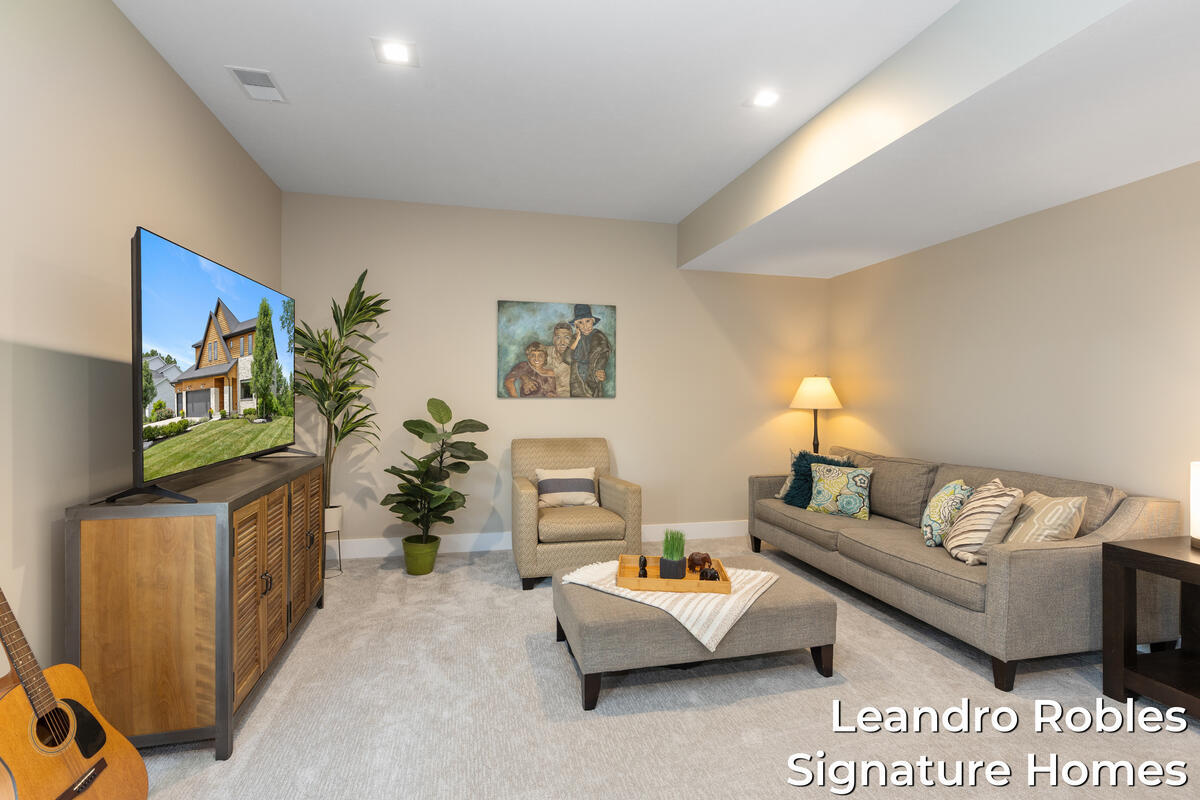 6 Fox Point Court NE Ada MI 49301