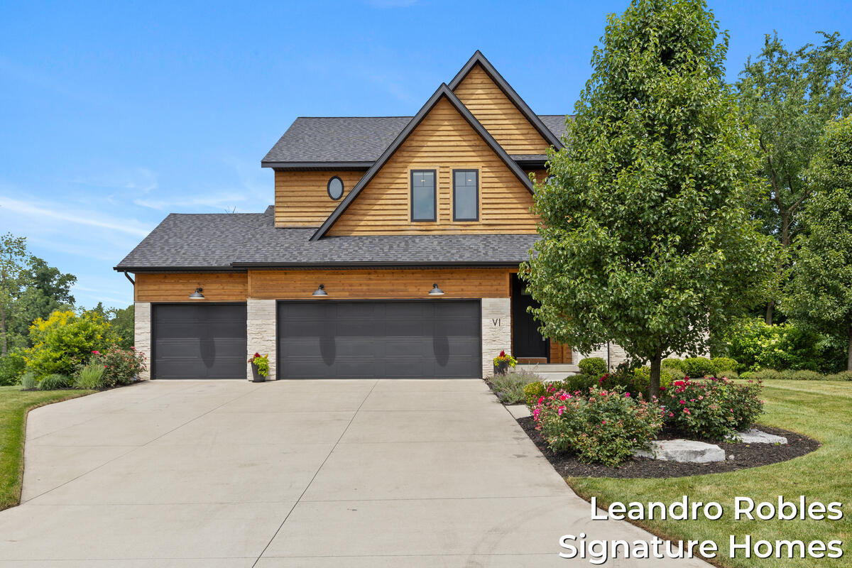 6 Fox Point Court NE Ada MI 49301