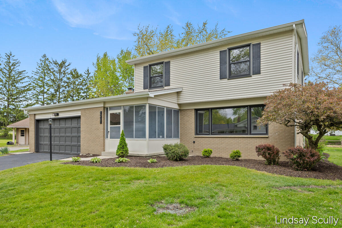 2062 Britton Court SE Grand Rapids MI 49546