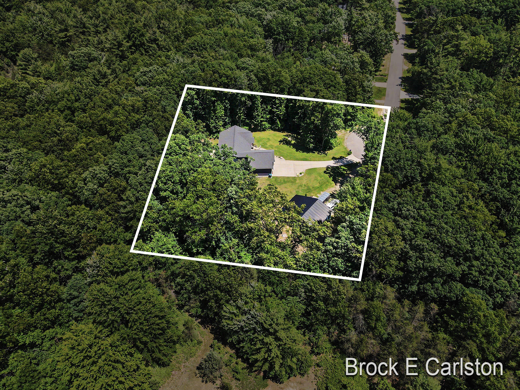 1294 Tall Tree Lane Muskegon MI 49445