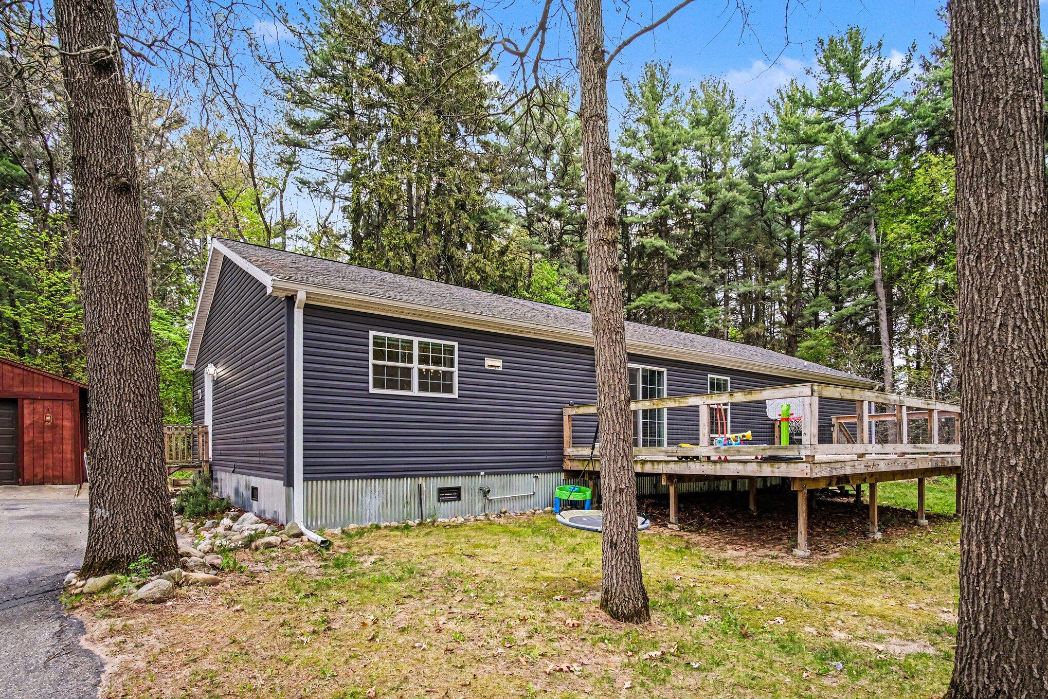 11595 13 Mile Road NE Rockford MI 49341