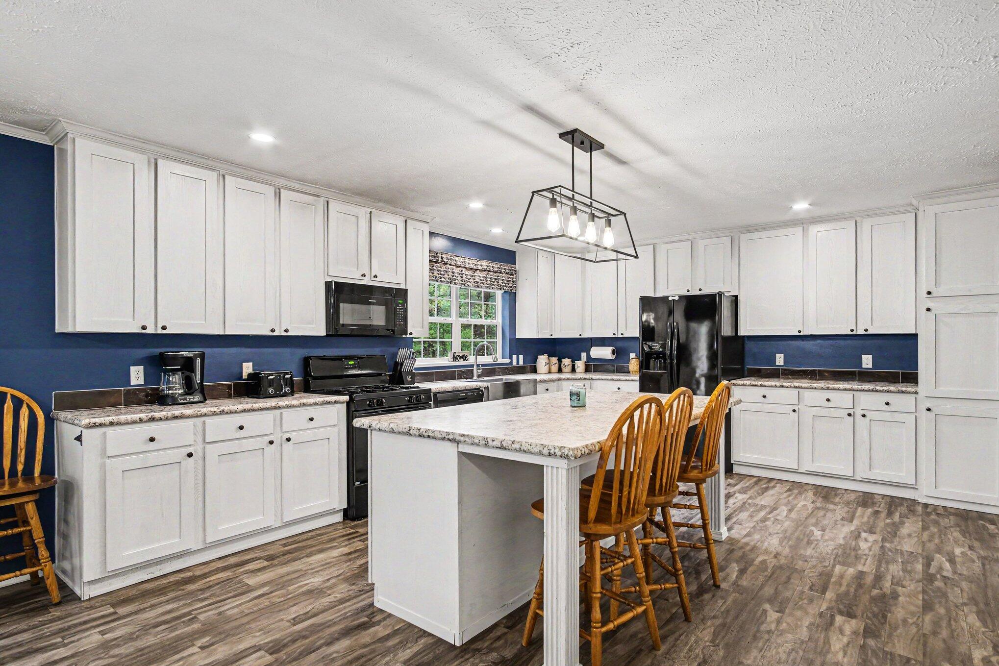 11595 13 Mile Road NE Rockford MI 49341