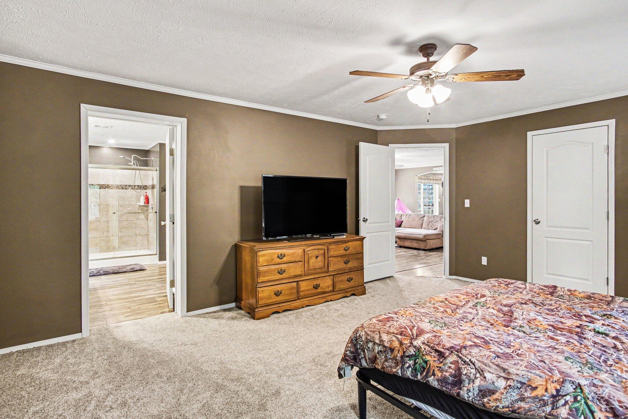 11595 13 Mile Road NE Rockford MI 49341