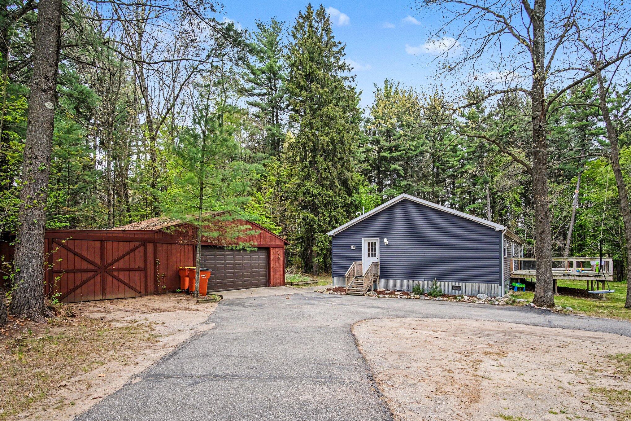 11595 13 Mile Road NE Rockford MI 49341