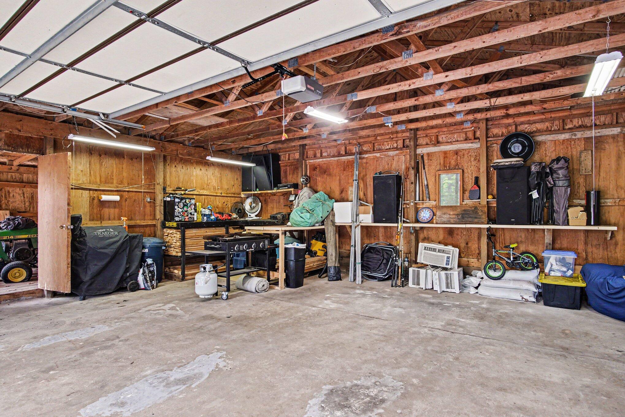 11595 13 Mile Road NE Rockford MI 49341