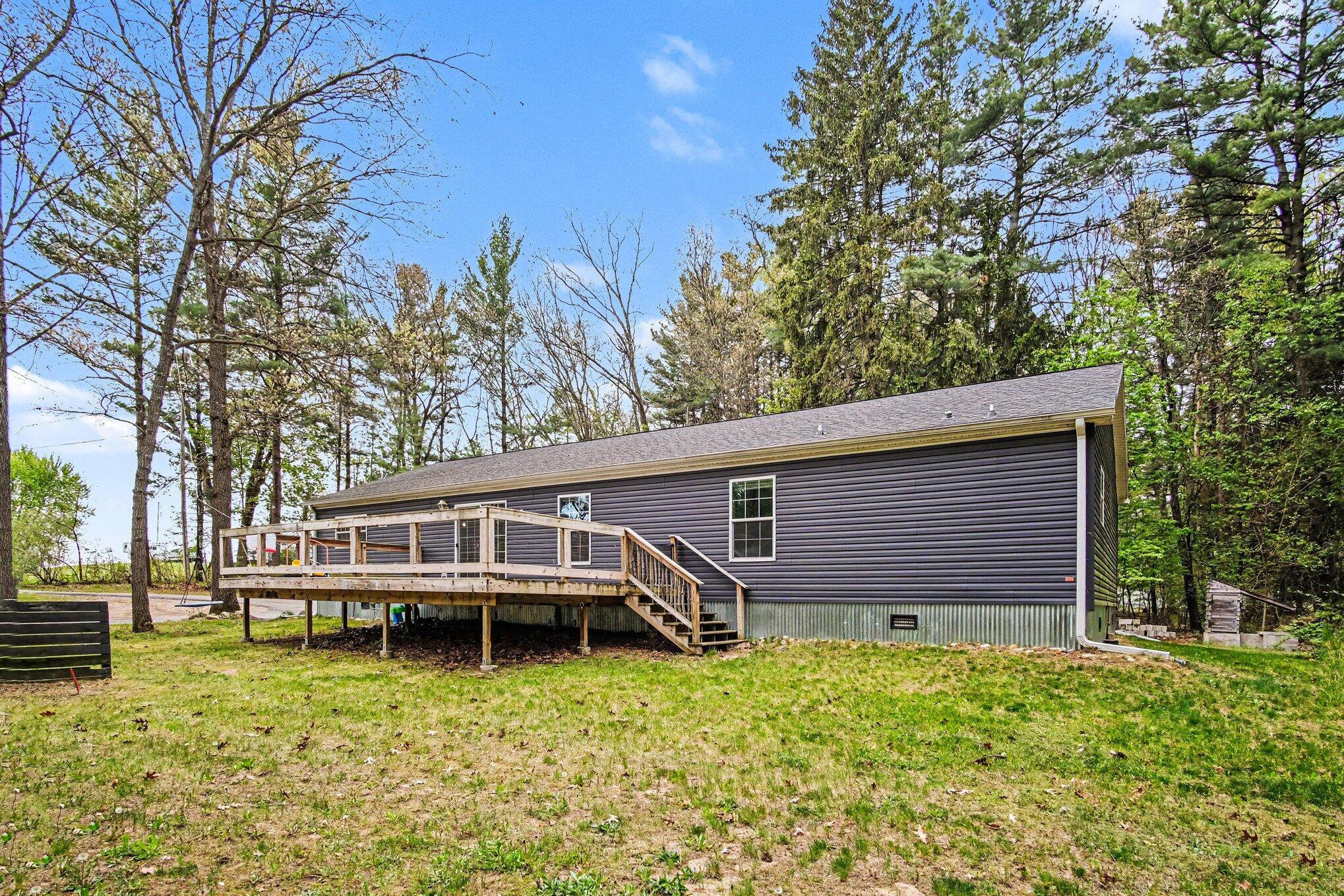 11595 13 Mile Road NE Rockford MI 49341