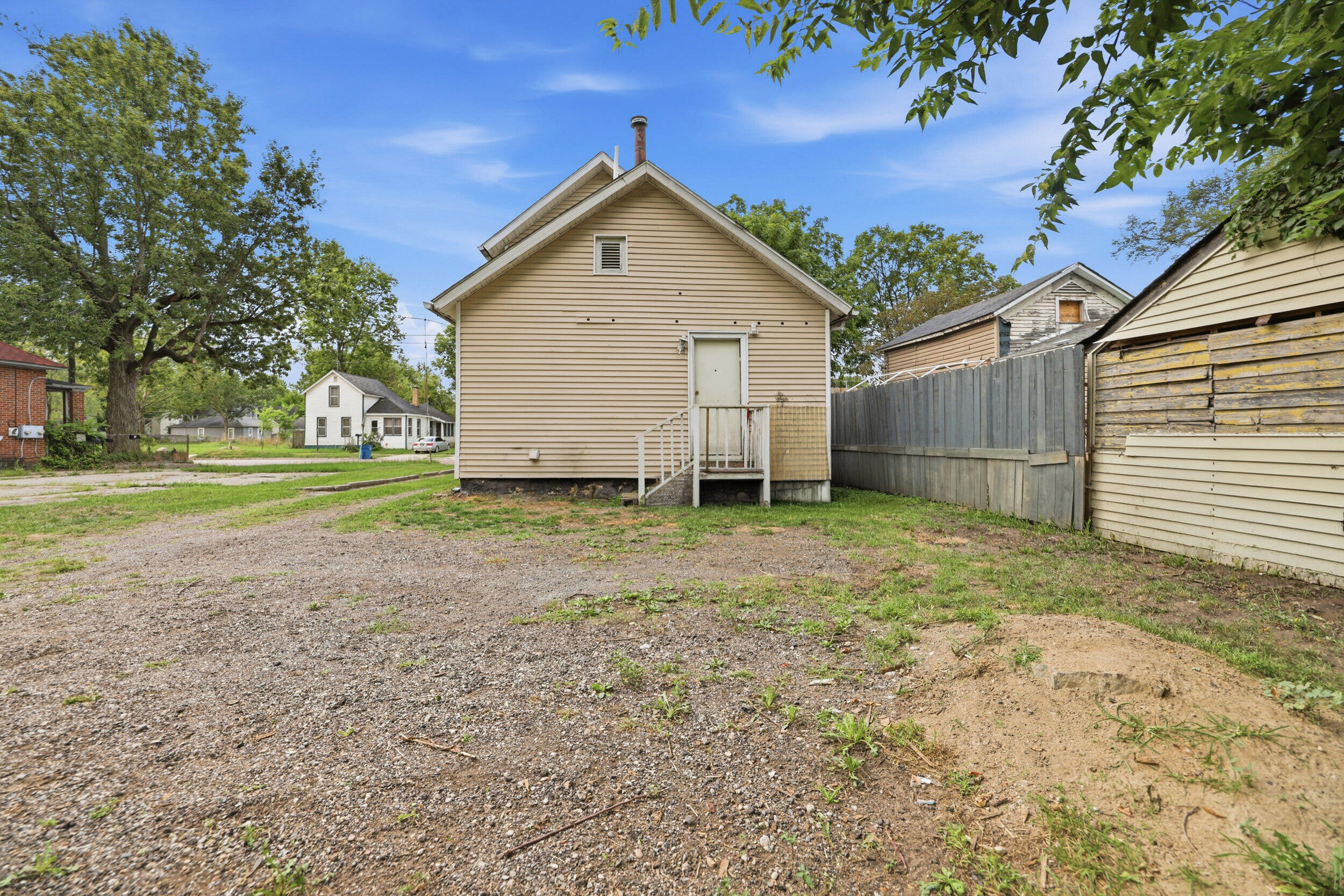 1207 E Vine Street Kalamazoo MI 49001