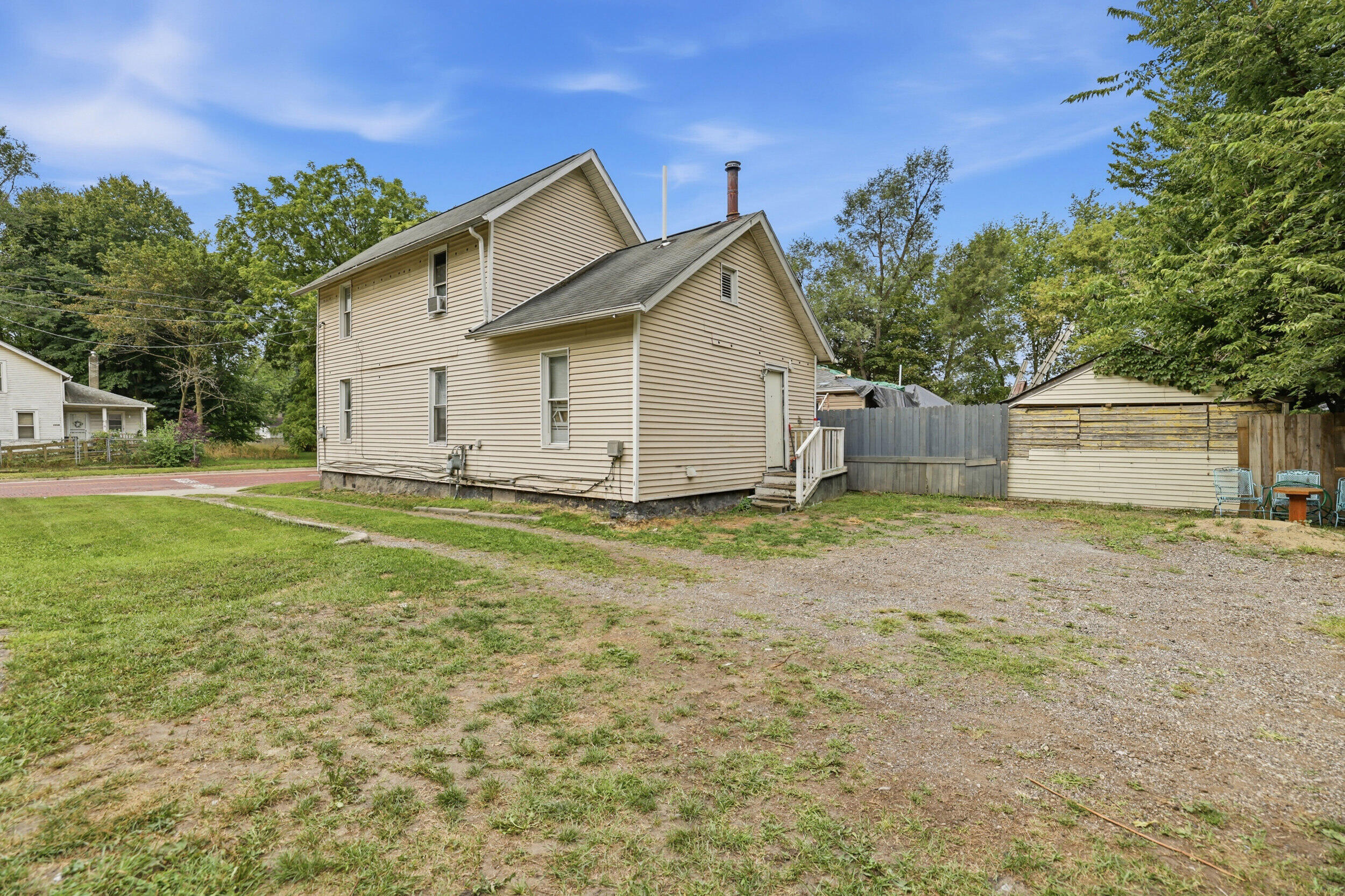 1207 E Vine Street Kalamazoo MI 49001