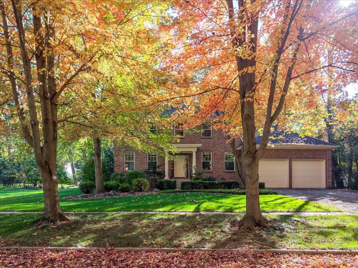 2746 Beechwood Drive SE East Grand Rapids MI 49506