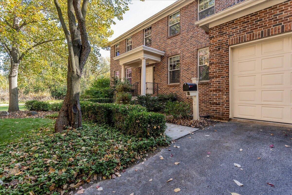 2746 Beechwood Drive SE East Grand Rapids MI 49506