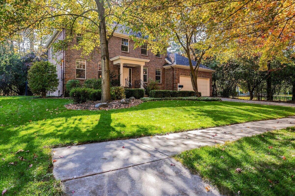 2746 Beechwood Drive SE East Grand Rapids MI 49506