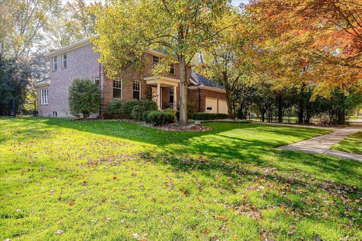 2746 Beechwood Drive SE East Grand Rapids MI 49506