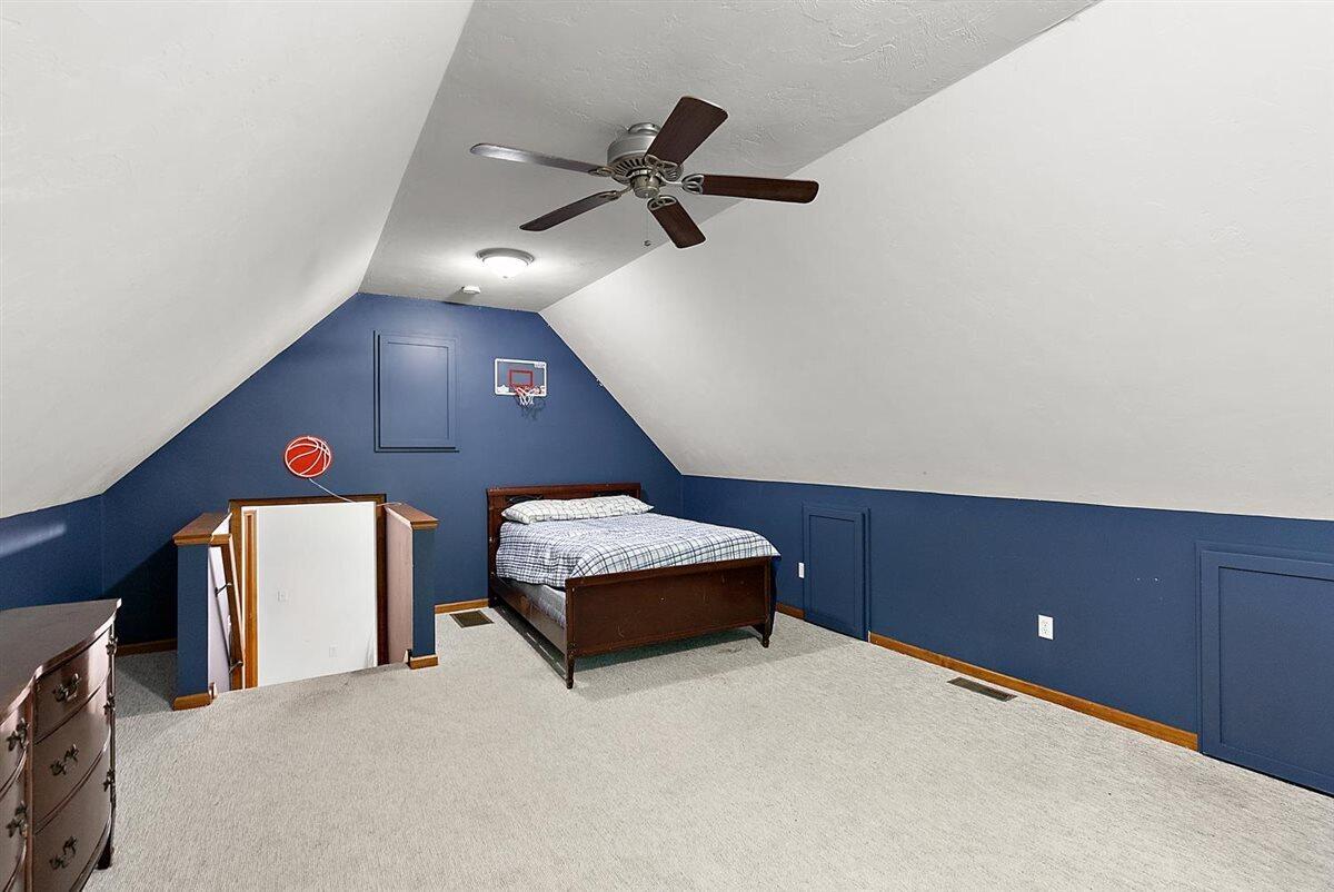 1460 Post Avenue Holland MI 49424