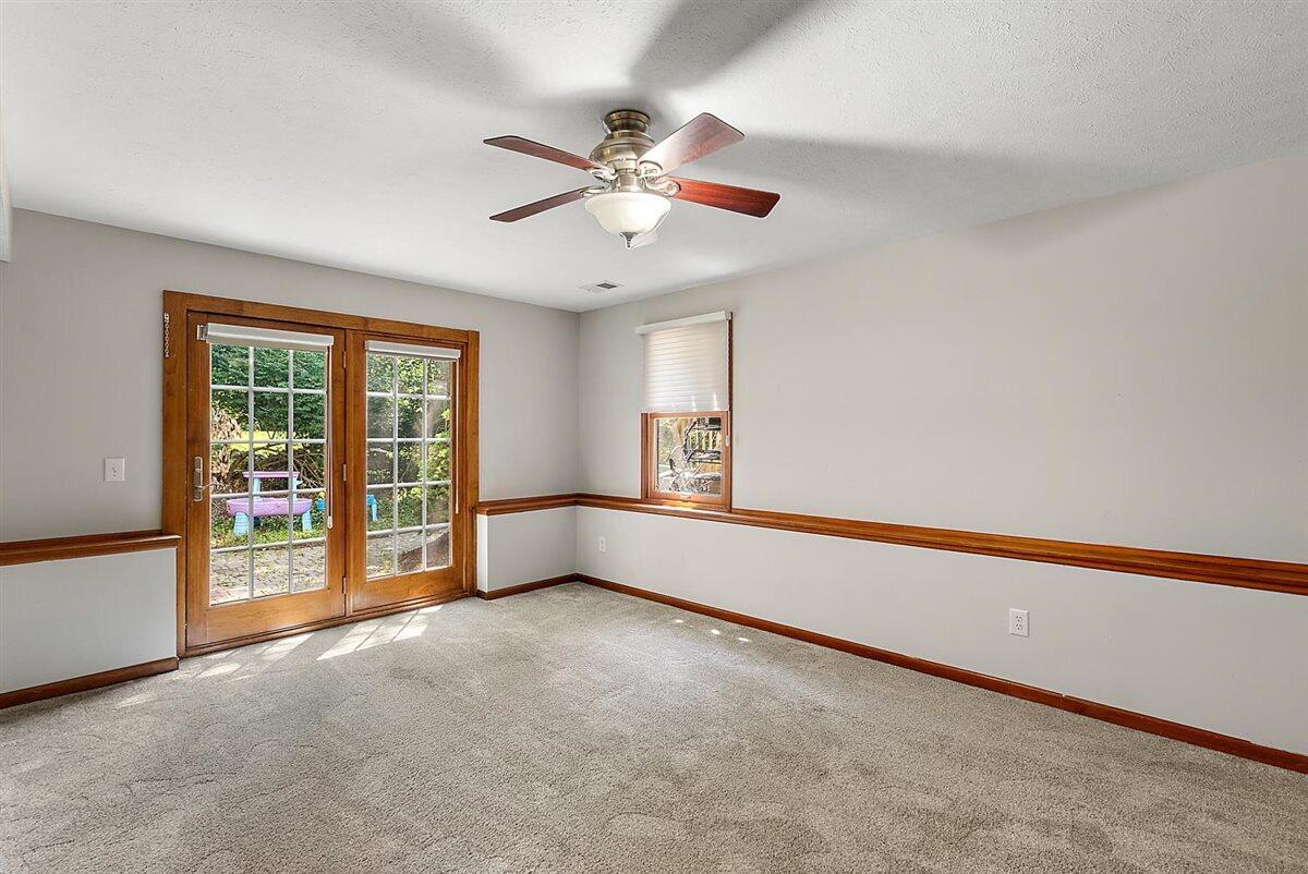 1460 Post Avenue Holland MI 49424