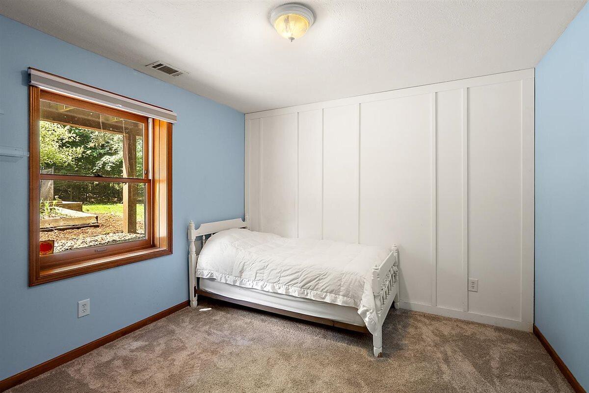 1460 Post Avenue Holland MI 49424