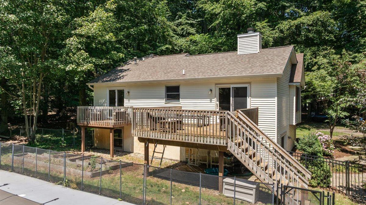 1460 Post Avenue Holland MI 49424