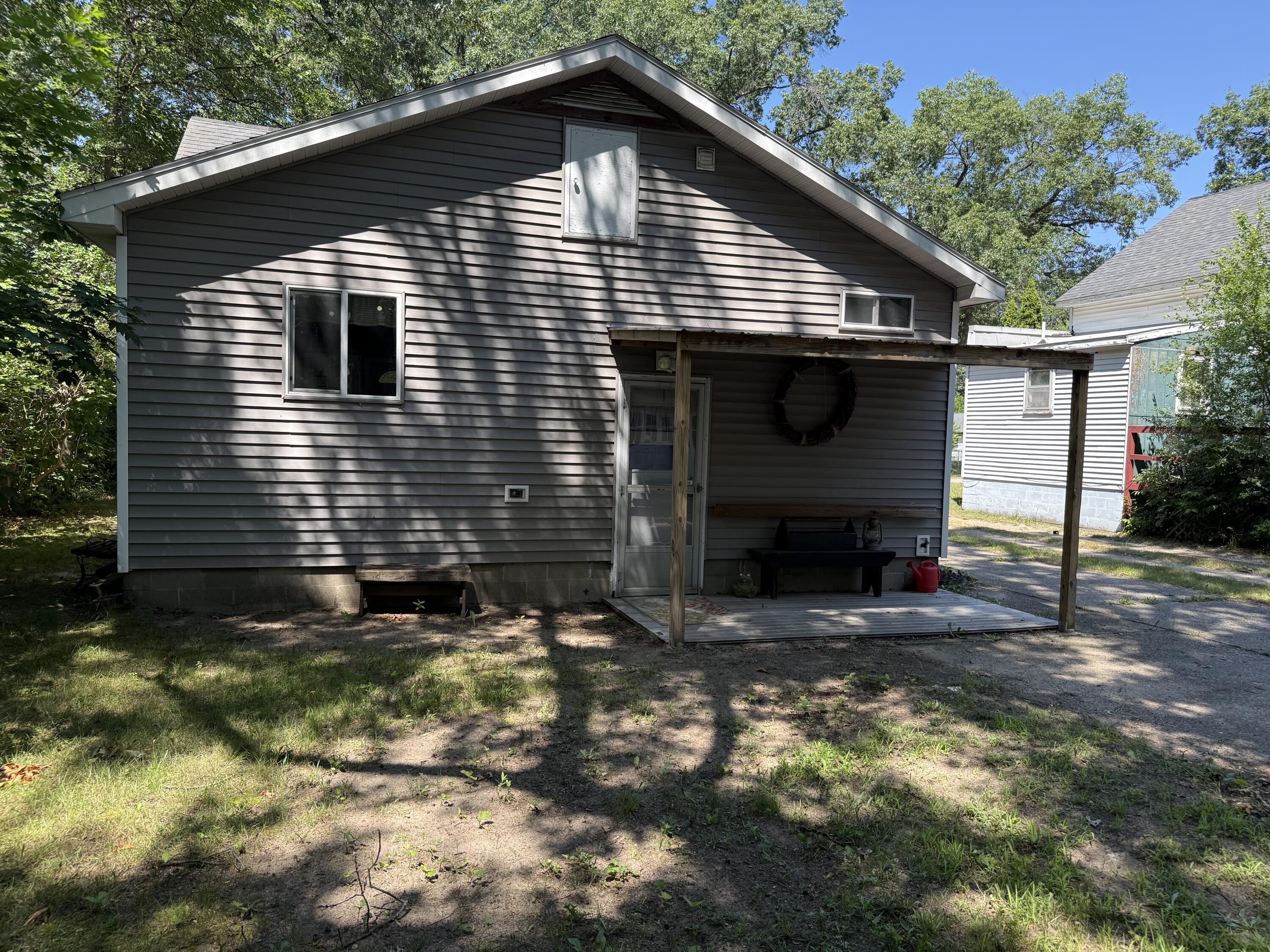 2714 Roberts Street Muskegon MI 49444