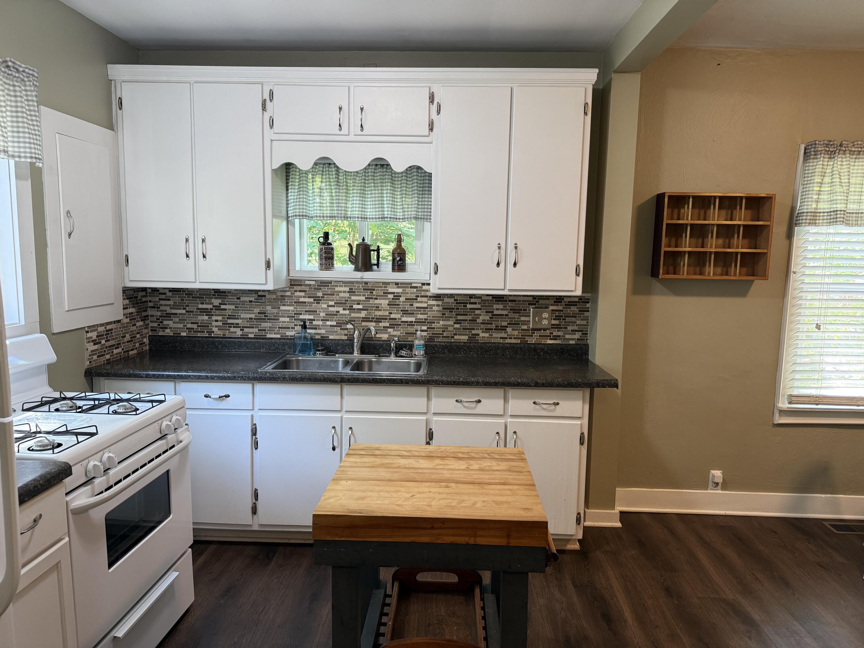 2714 Roberts Street Muskegon MI 49444