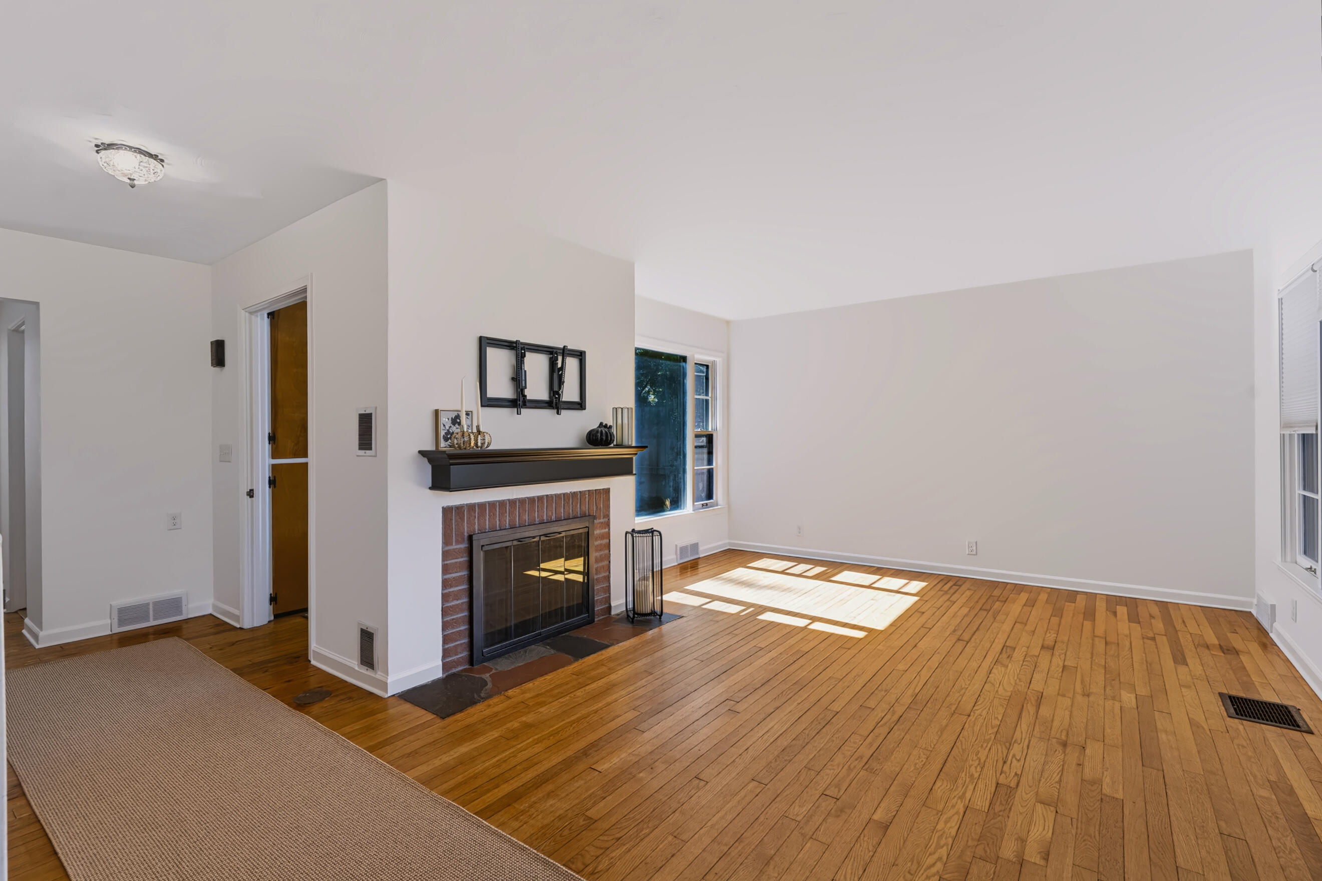 2400 Crest Drive Kalamazoo MI 49008