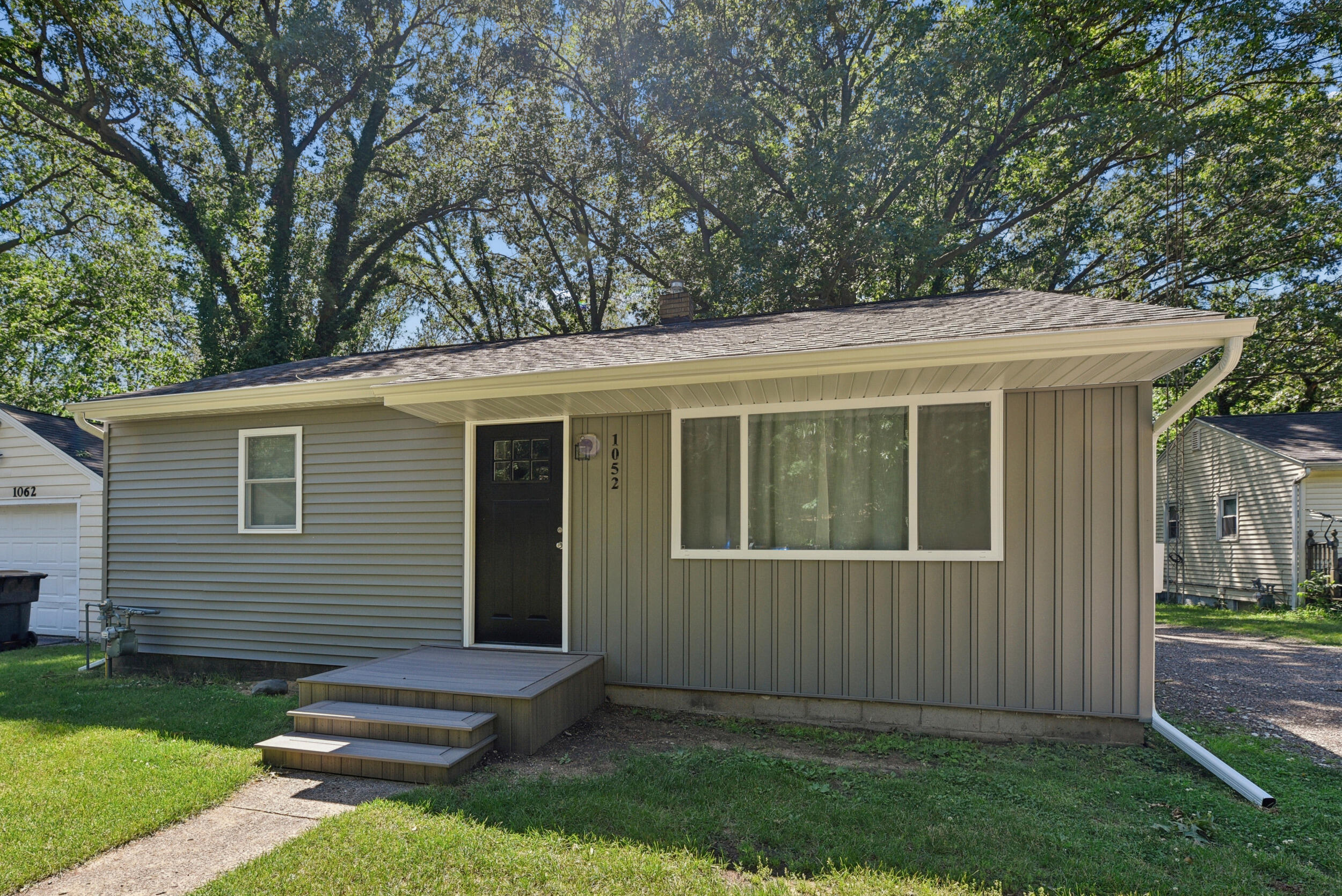 1052 Woodward Avenue Benton Harbor MI 49022