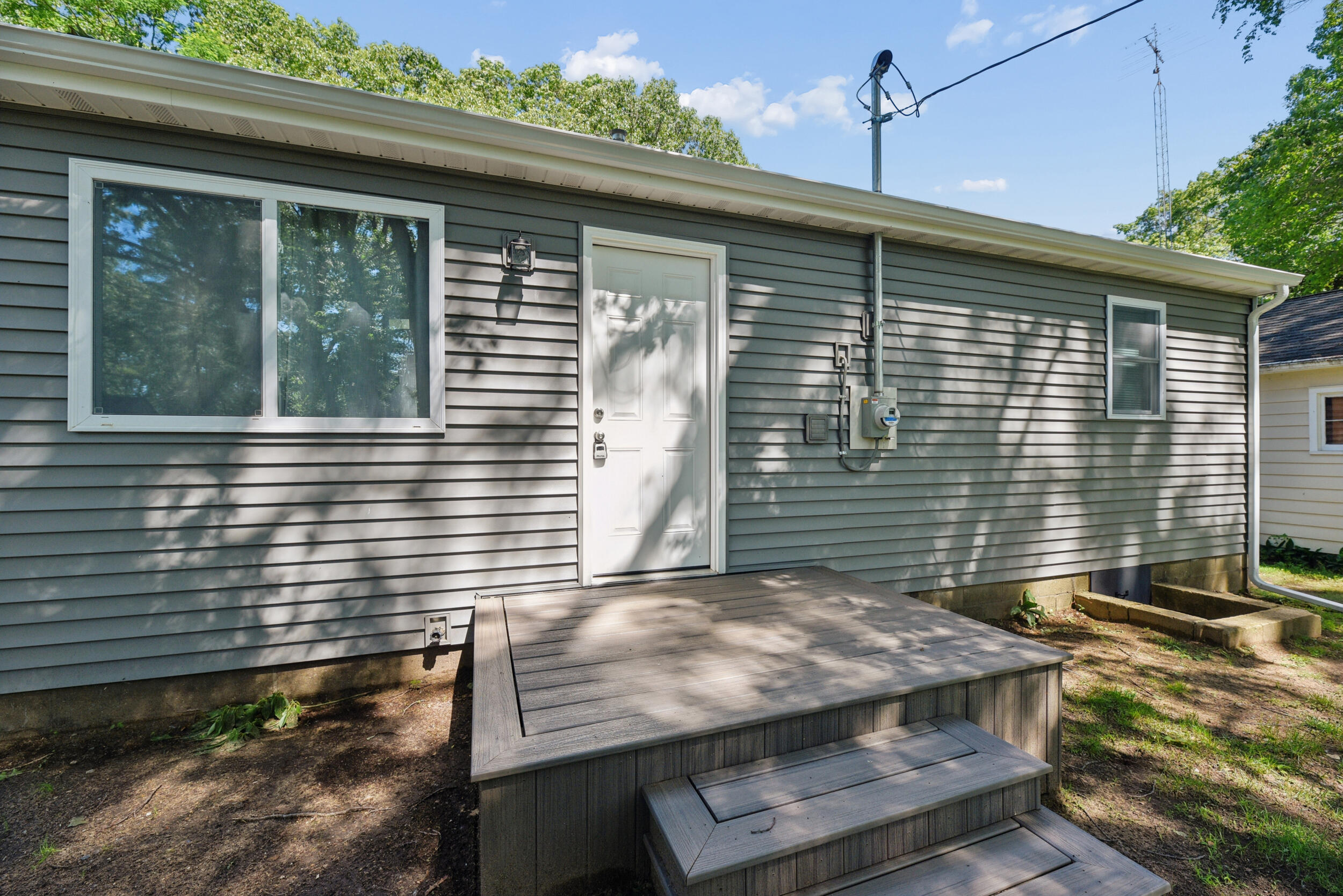 1052 Woodward Avenue Benton Harbor MI 49022