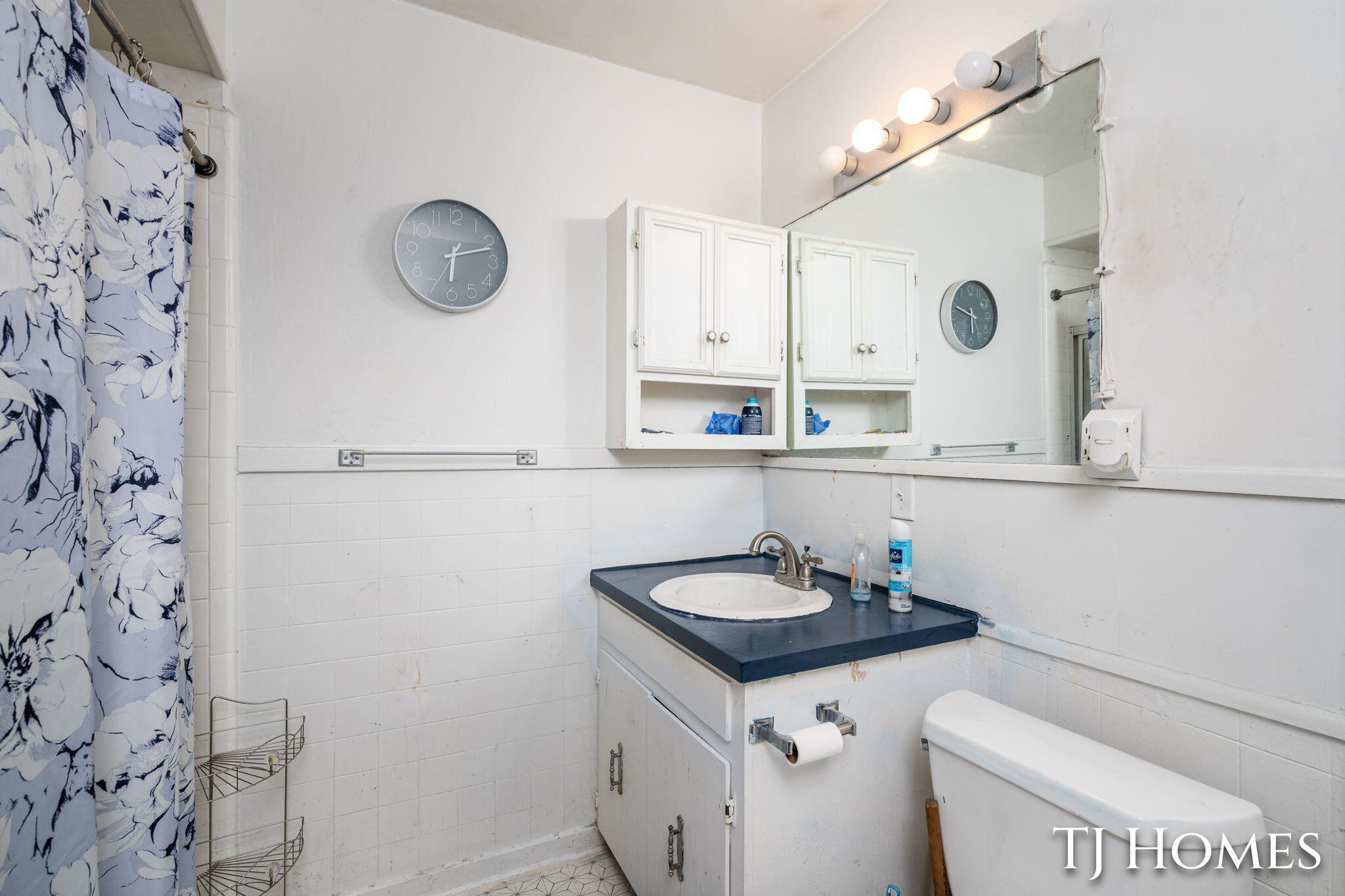 8245 45th Street SE Ada MI 49301