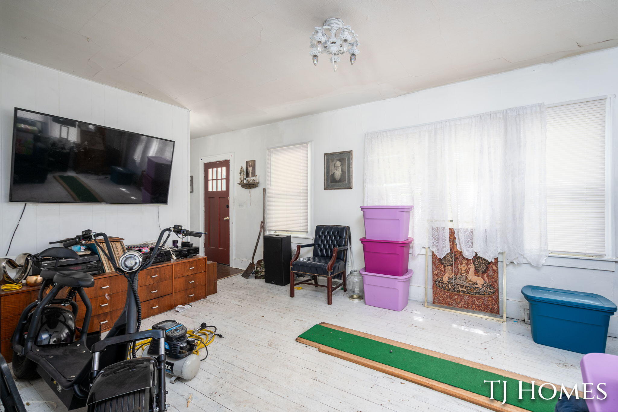 8245 45th Street SE Ada MI 49301