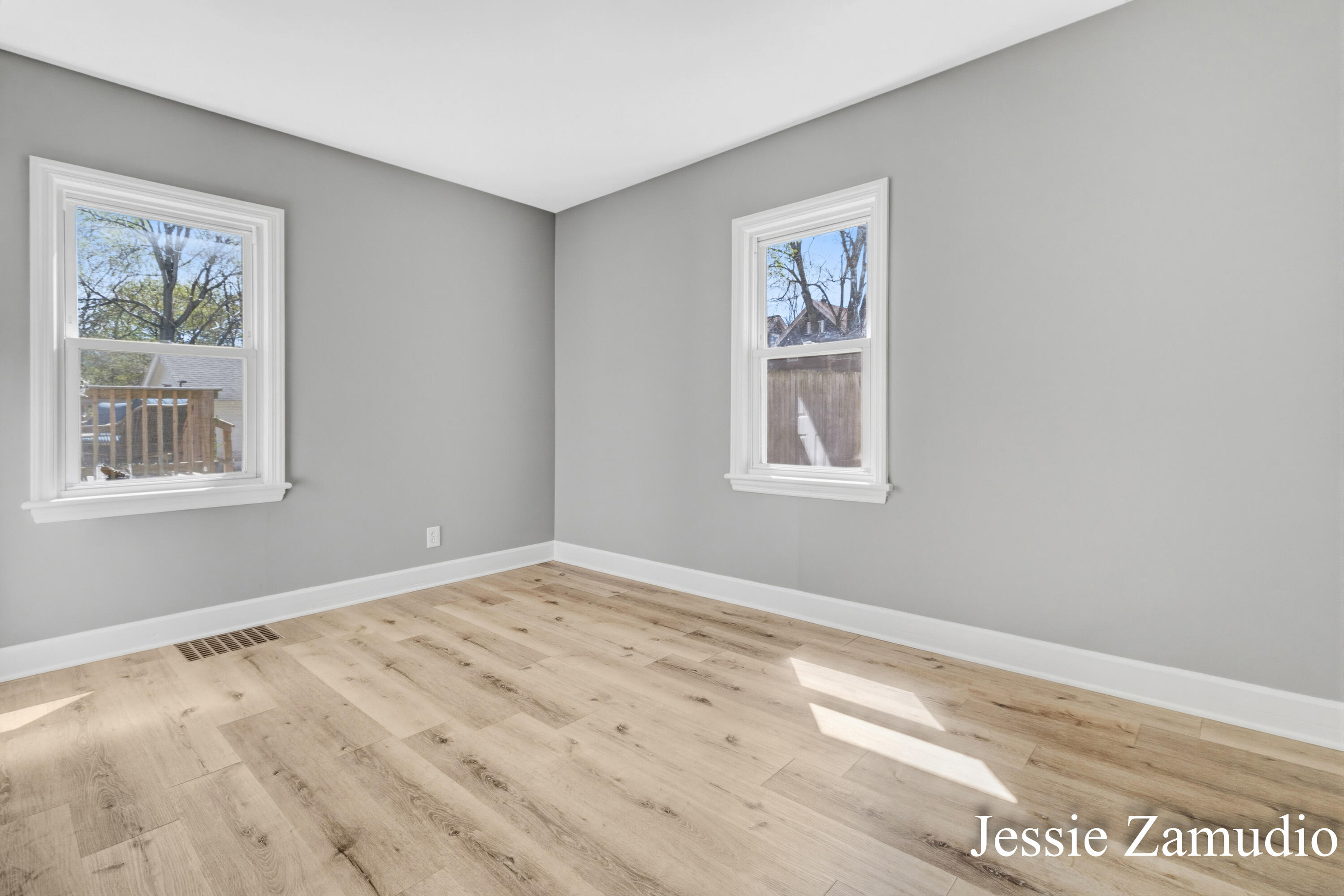 1118 Dunham Street SE Grand Rapids MI 49506