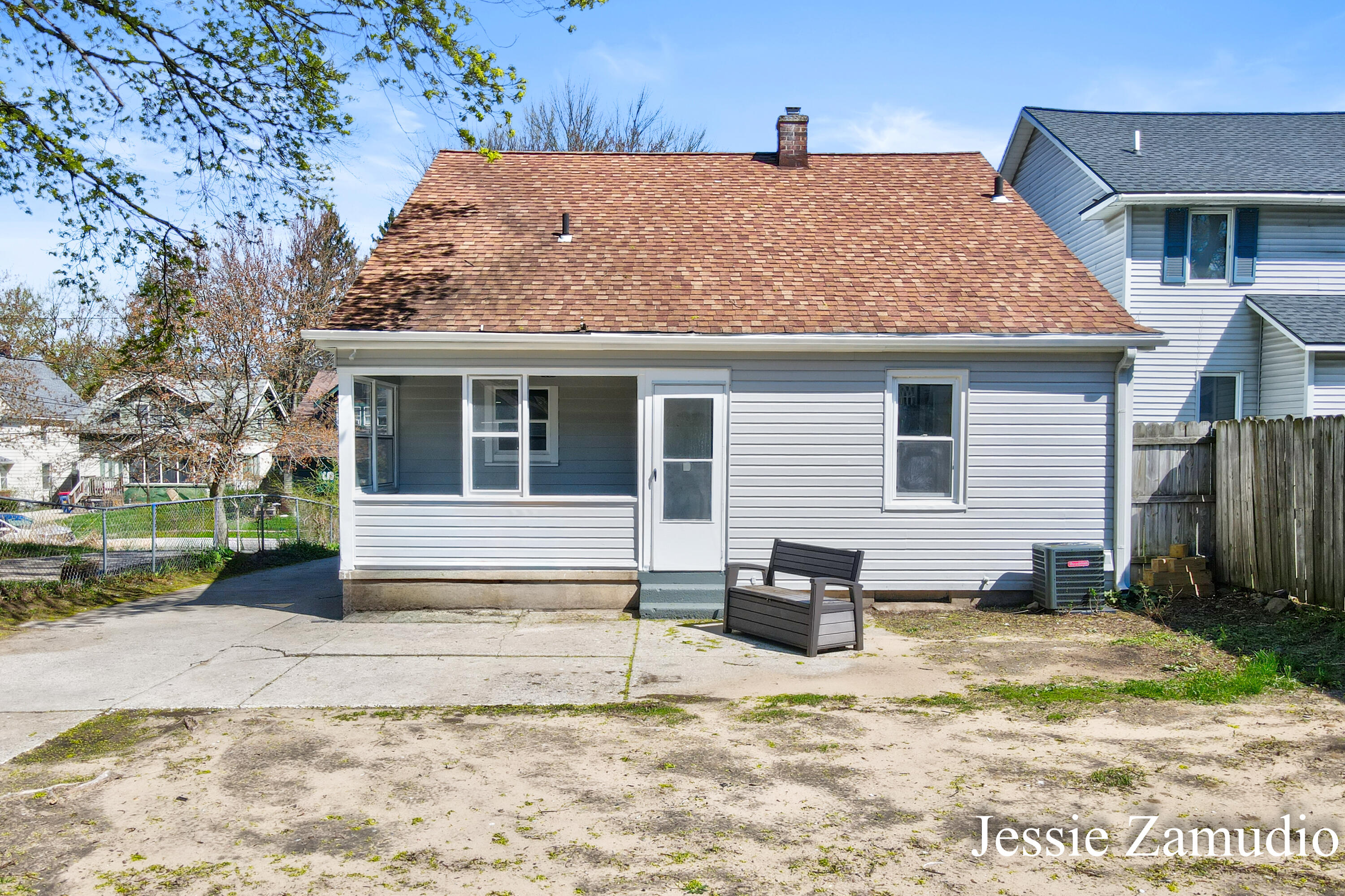 1118 Dunham Street SE Grand Rapids MI 49506