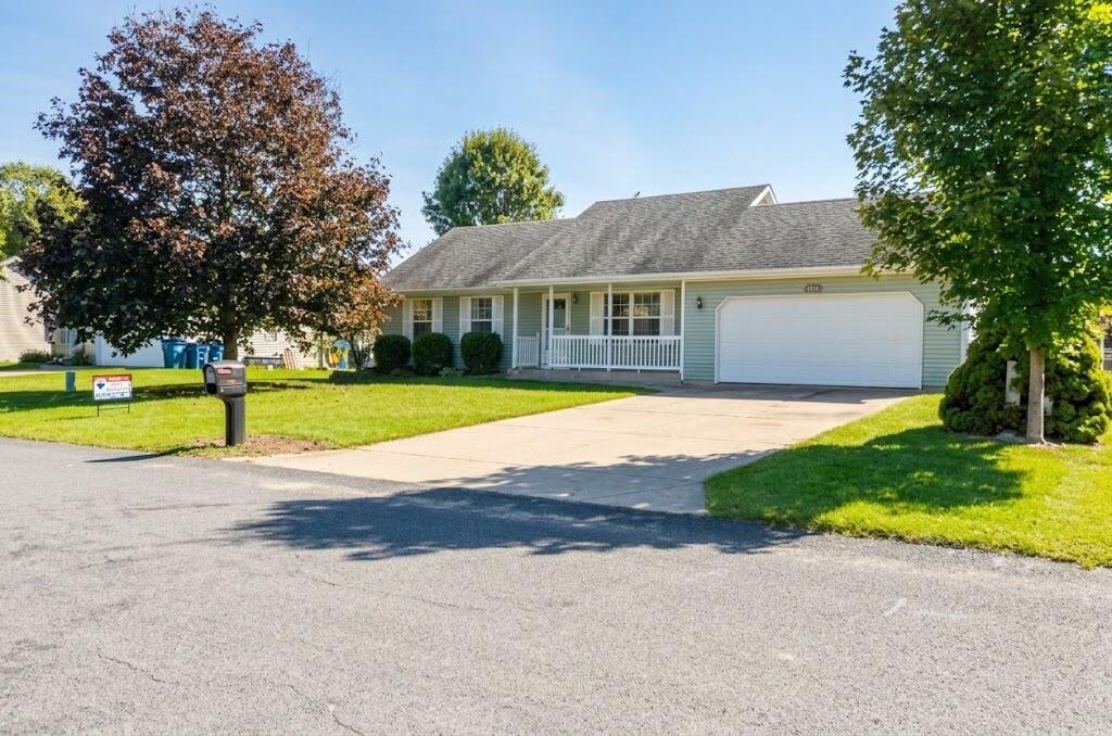 3015 Mandarin Grove Lane Kalamazoo MI 49004