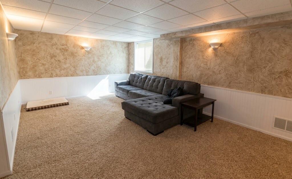 3015 Mandarin Grove Lane Kalamazoo MI 49004