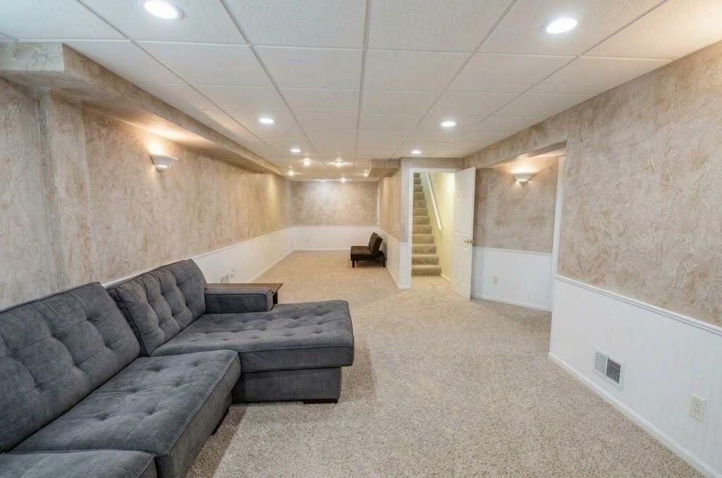3015 Mandarin Grove Lane Kalamazoo MI 49004