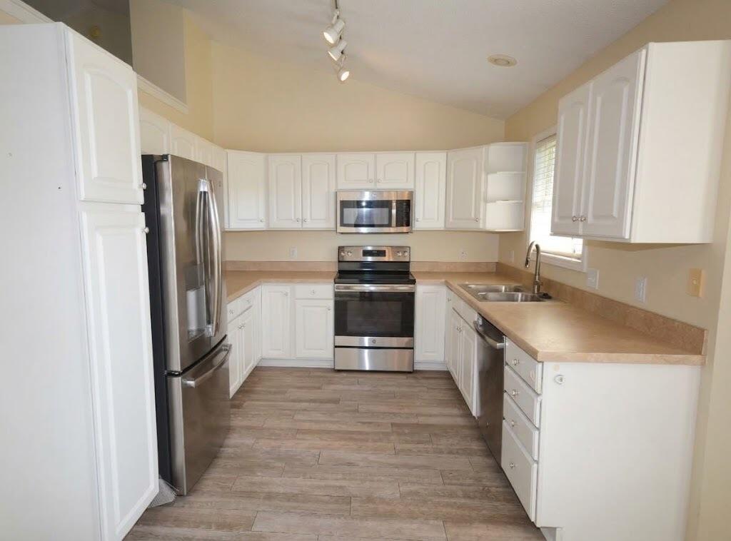 3015 Mandarin Grove Lane Kalamazoo MI 49004