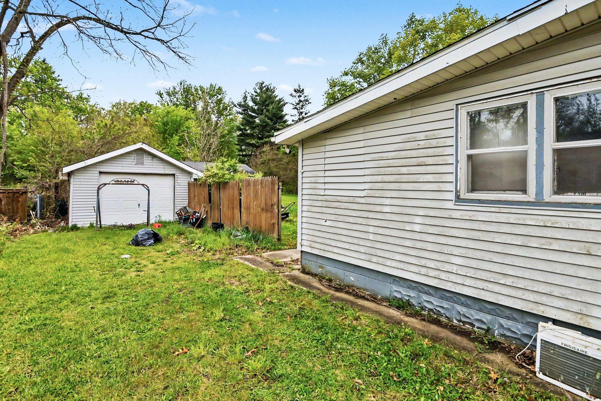 949 S 13th Street Niles MI 49120
